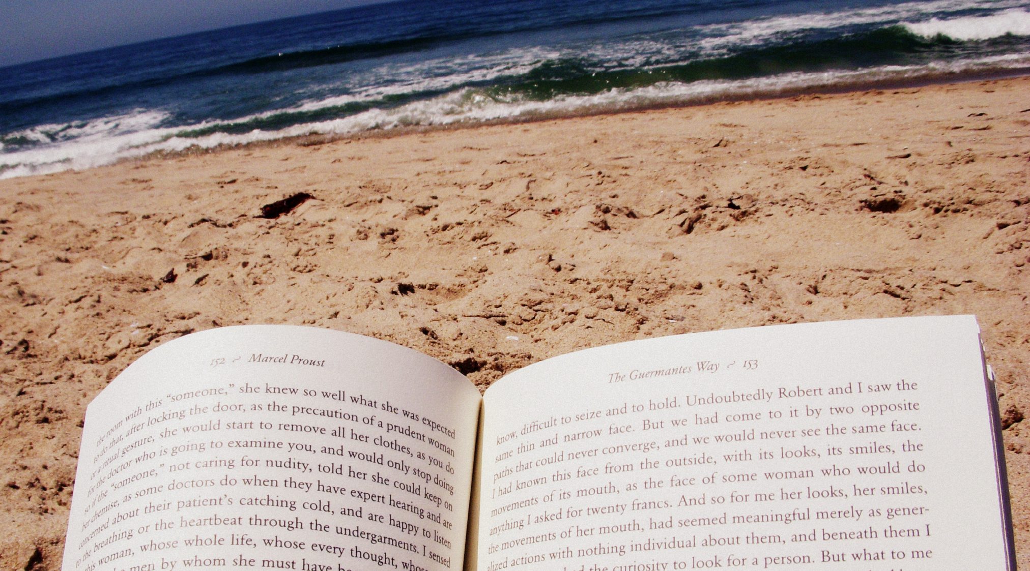 Top 5: Summer Beach Reads